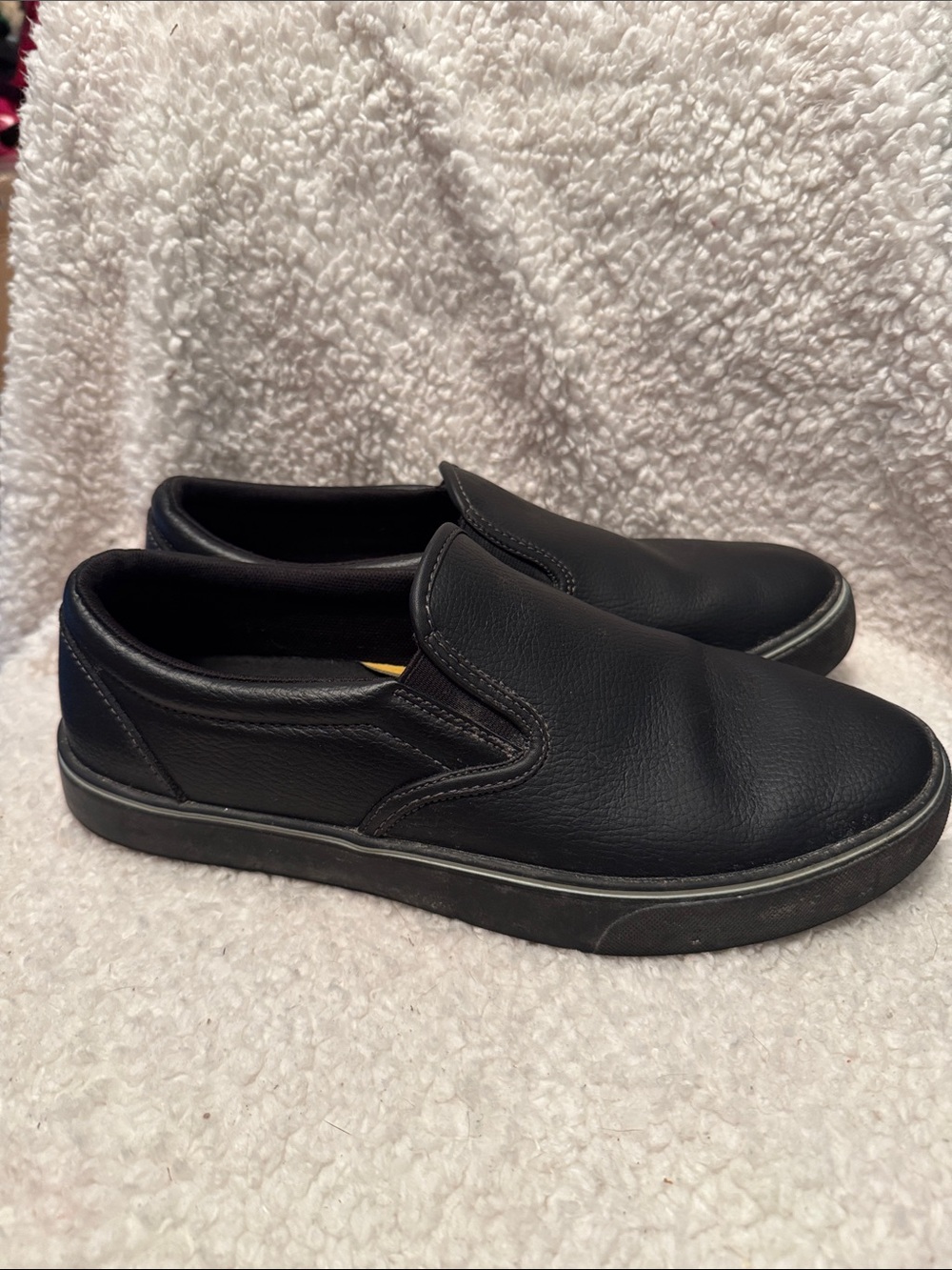 Tredsafe Unisex Ric Slip Resistant Men's Black Slip-On Leather Shoes size 11 - Picture 2 of 10